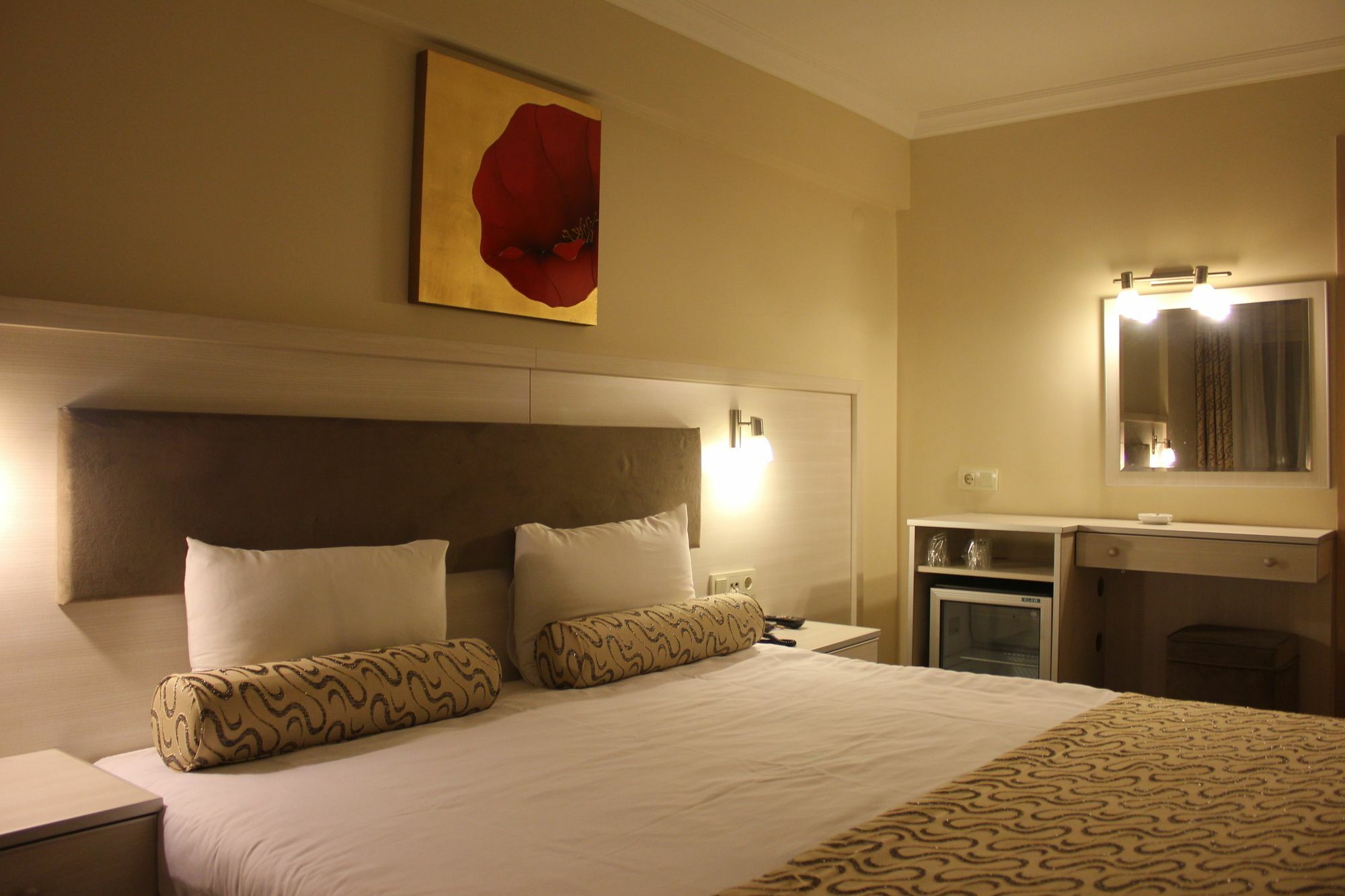 Grand Zeybek Hotel Izmir Zewnętrze zdjęcie