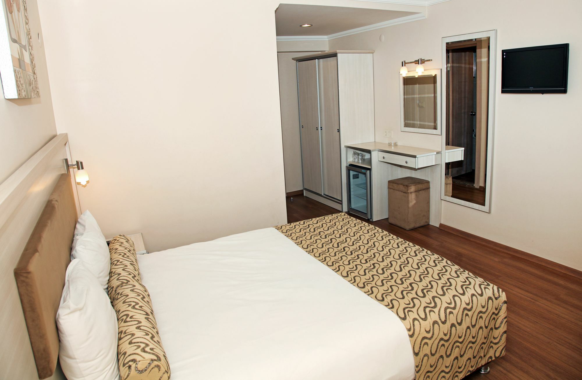 Grand Zeybek Hotel Izmir Zewnętrze zdjęcie